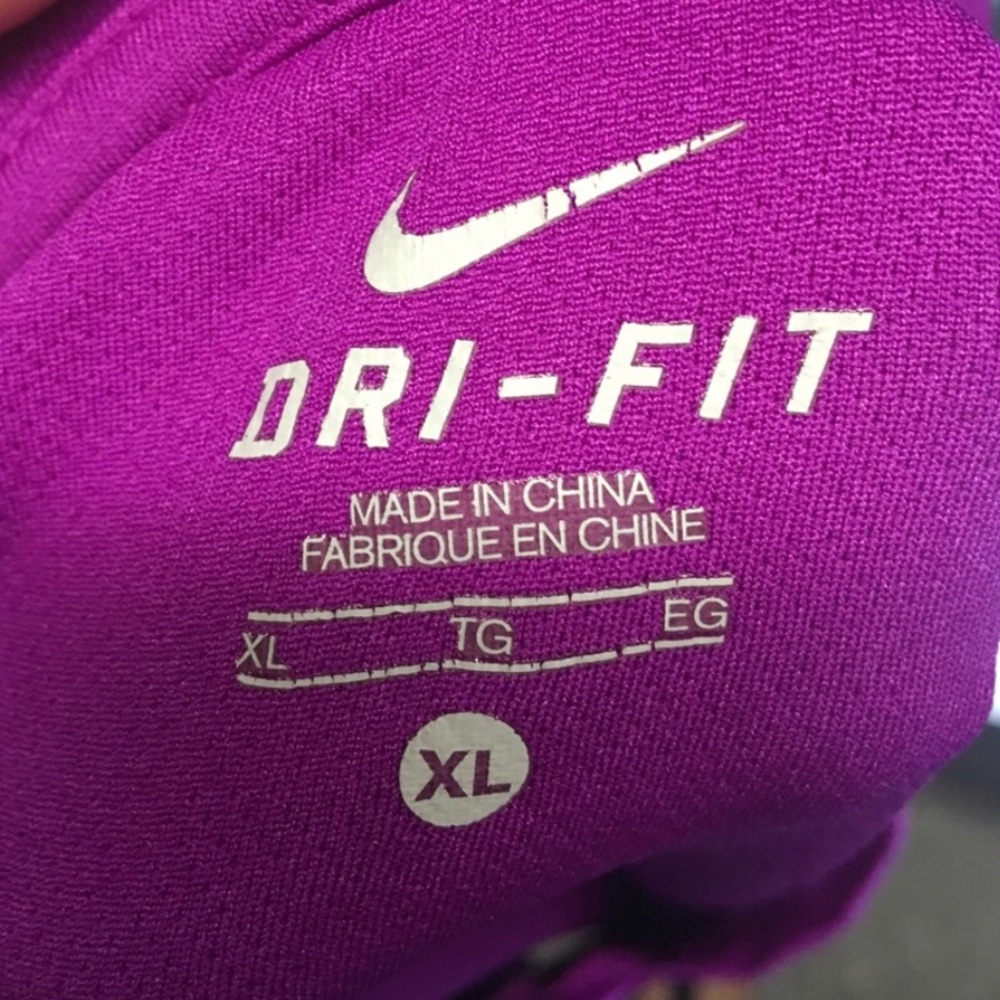 Nike DriFit - Picture 4 of 4